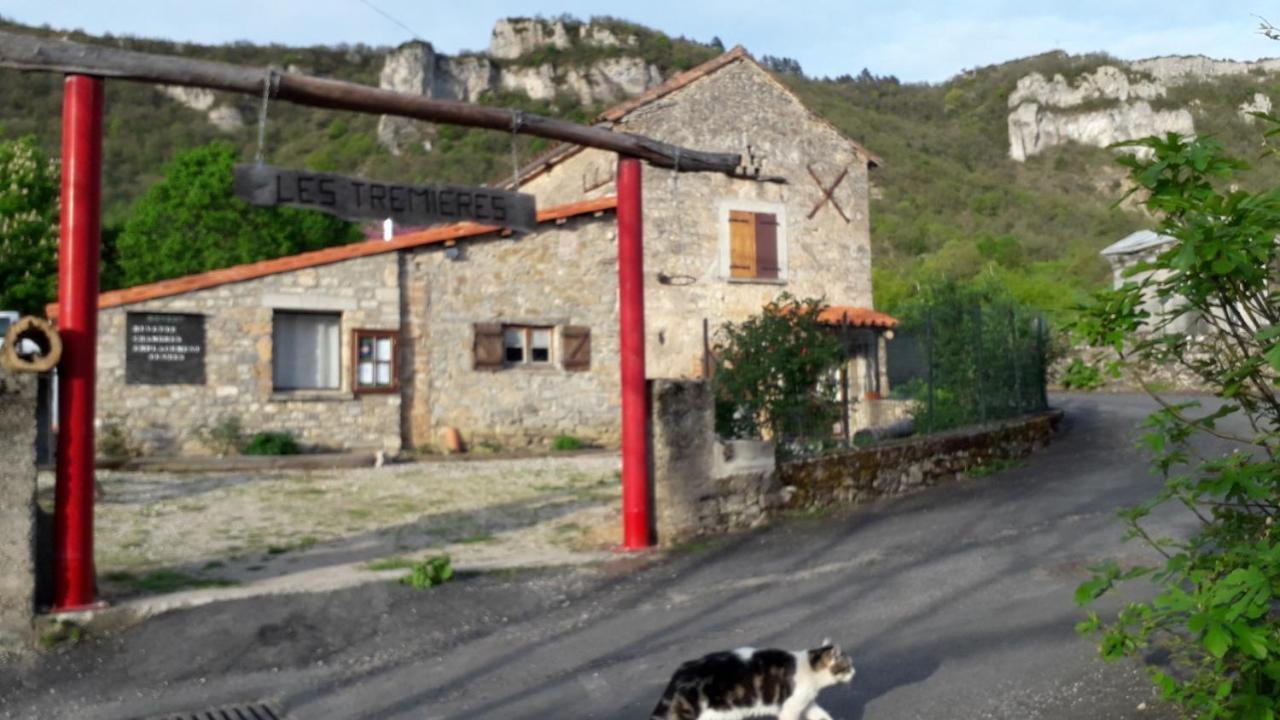 Les Tremieres Bed & Breakfast *